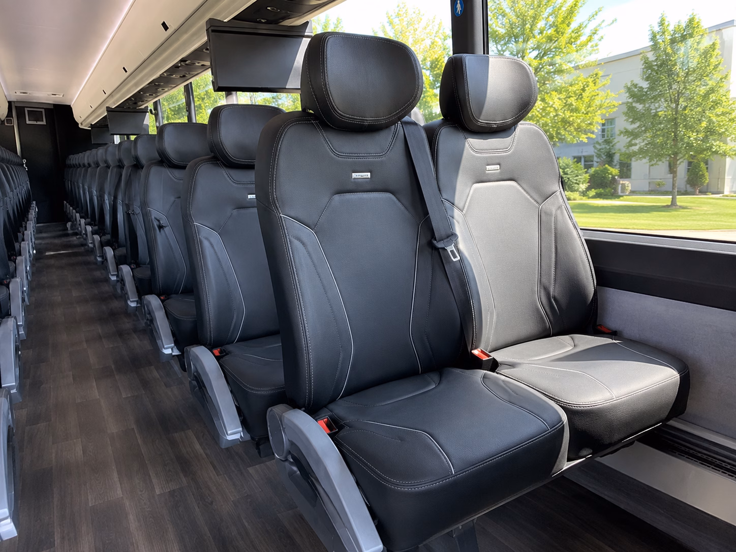 charter buses to forest park museums from st charles schools